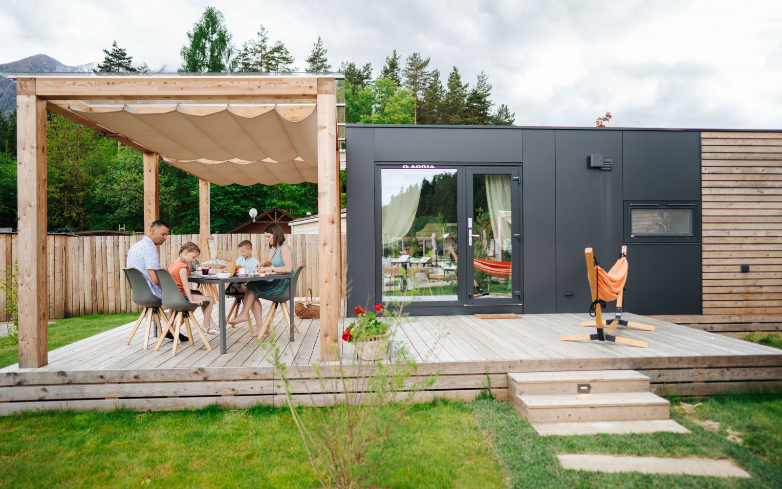 Glamping Chalet Family