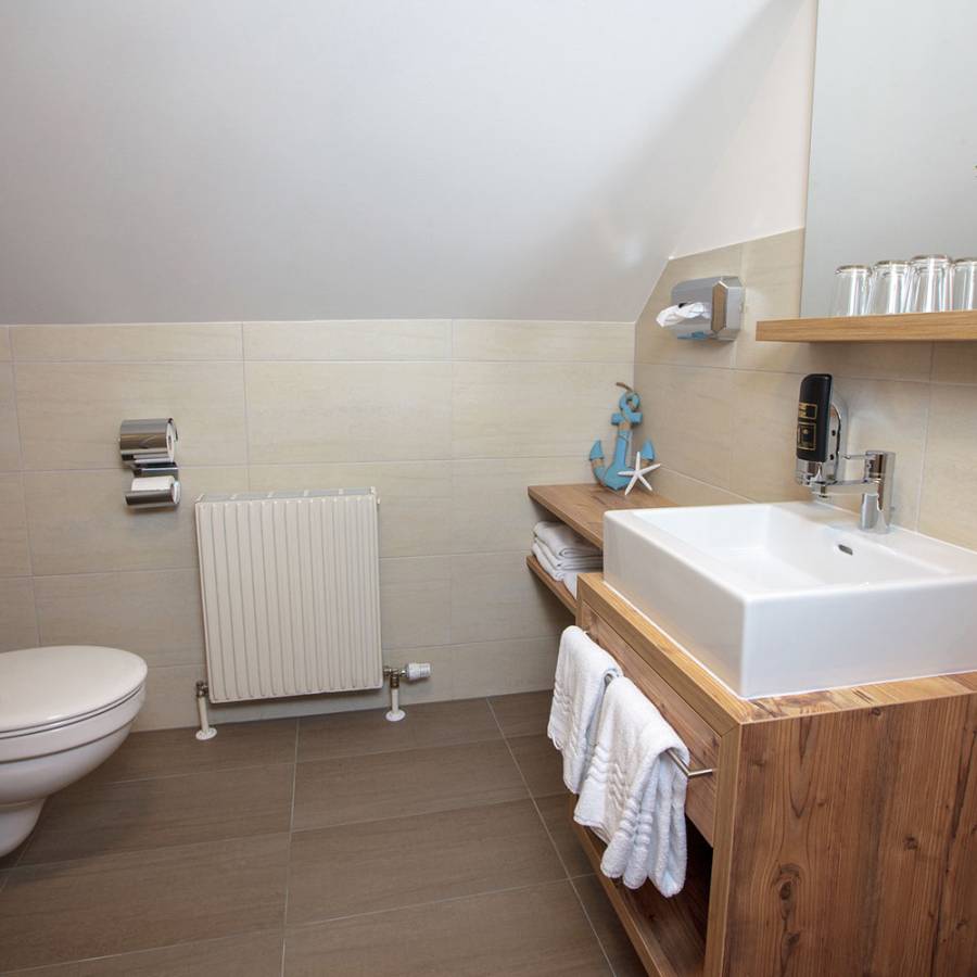 Z14-Familienzimmer-3-Betten-mit-Balkon-3